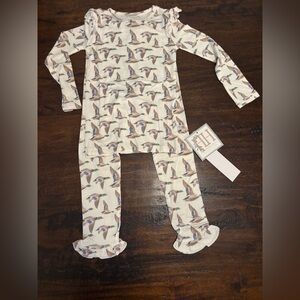 Hamner Hill Flyin’ South Lounge Set Size 5/6